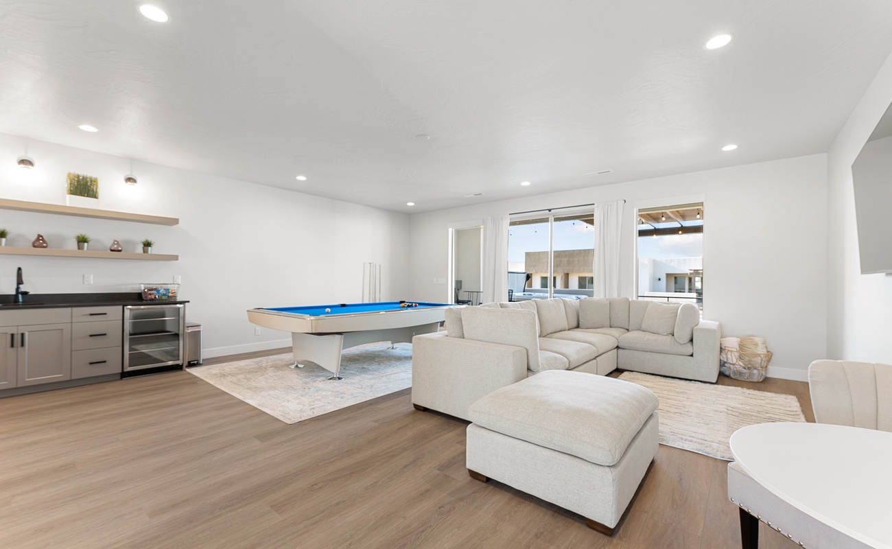 Loft, Pool Table (3rd Level)