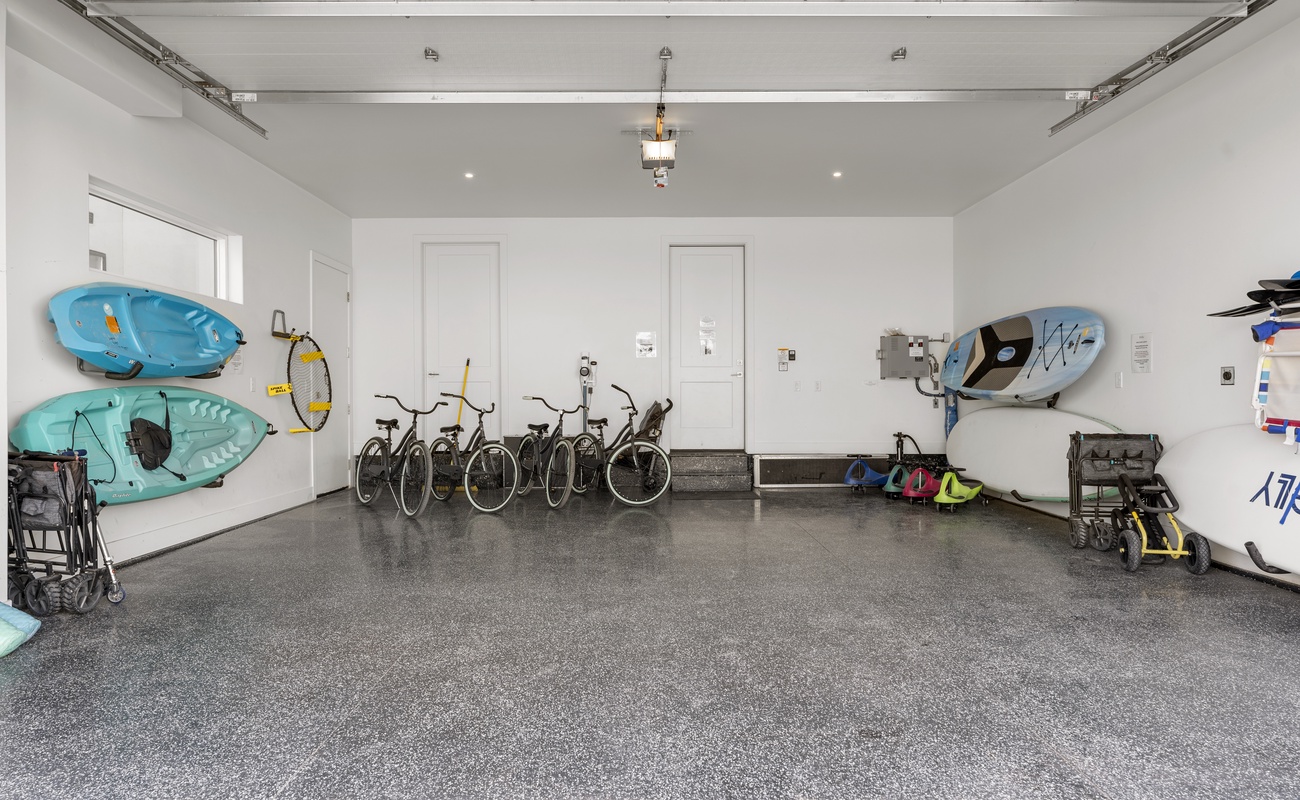 Garage and Amenities