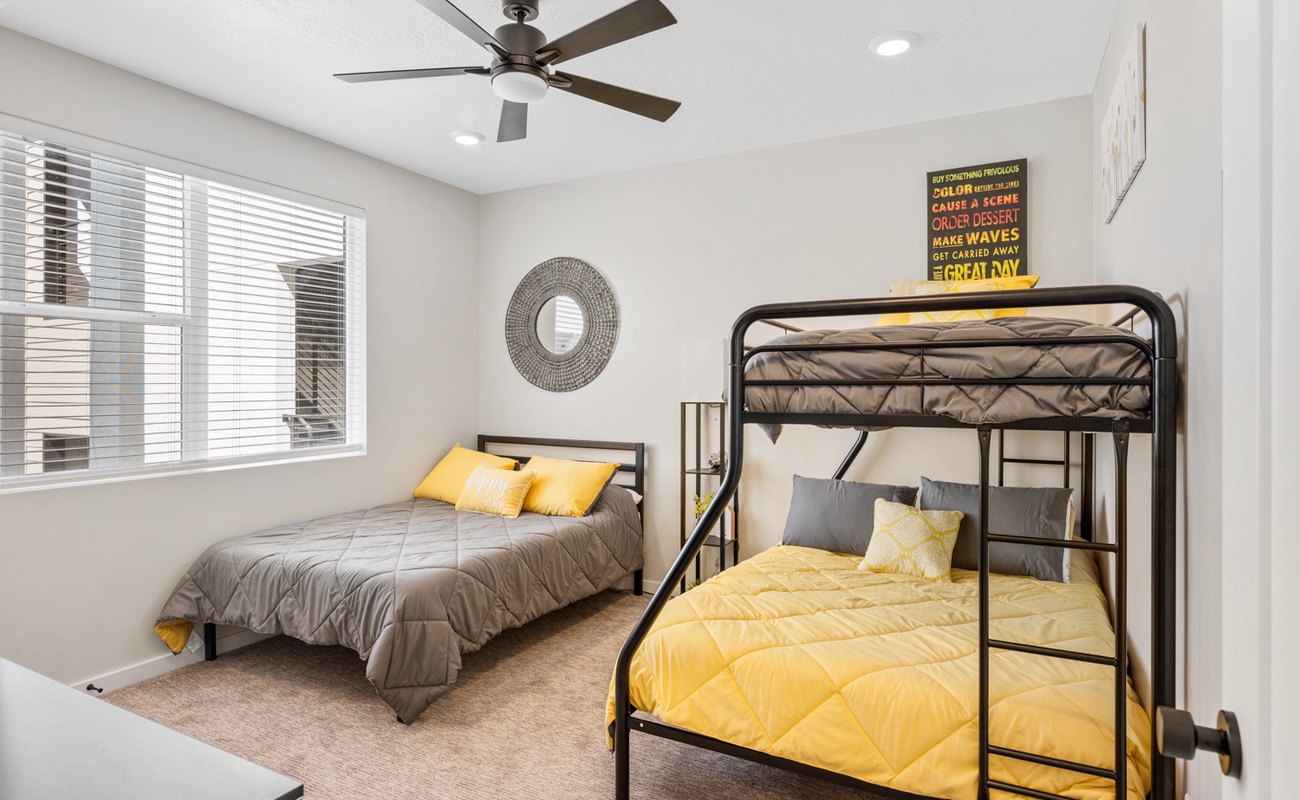 Twin/Full Bunk Bed and Full Bed