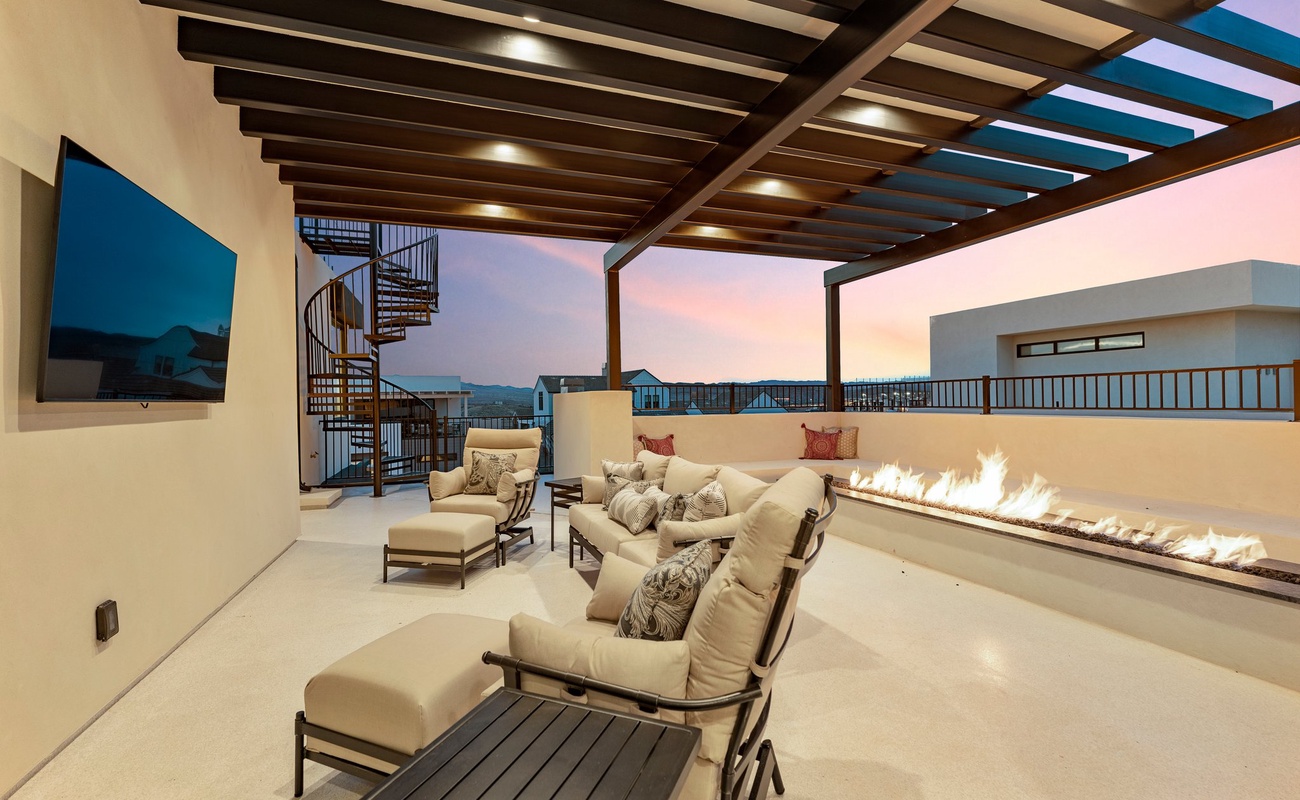 Cover Deck Seating and Fire Table