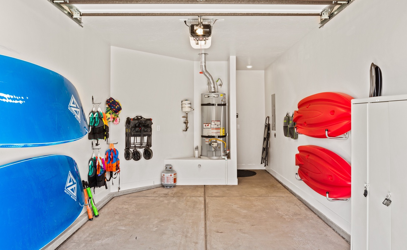 Garage with Extra Amenities
