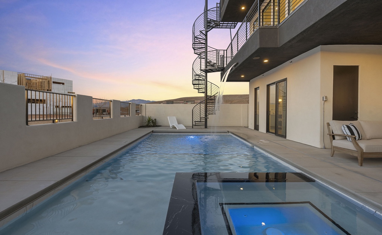 House 1: Private Pool