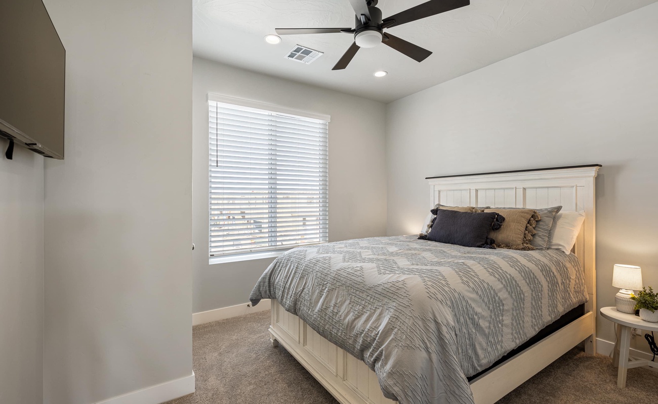Queen Bedroom