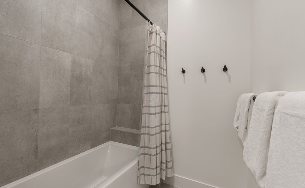 House 1: Bathroom