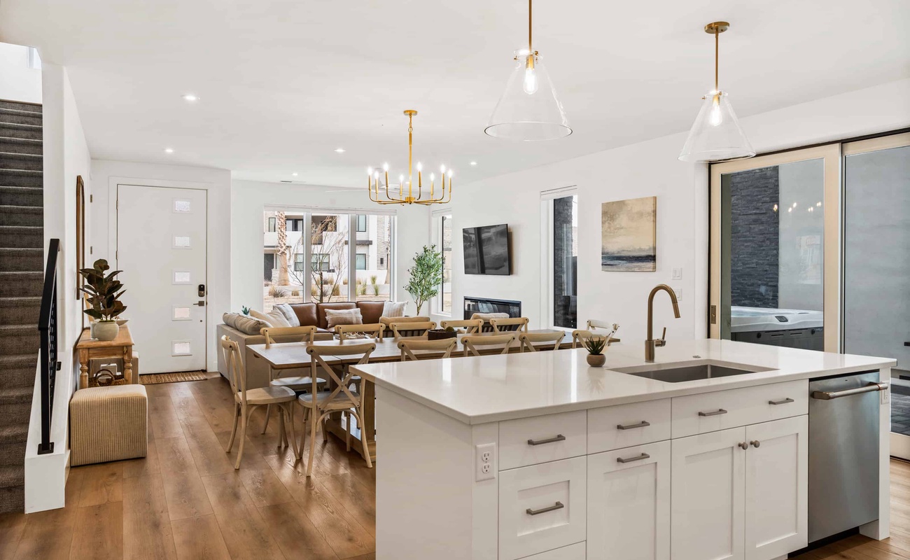 Downstairs Living & Kitchen Area