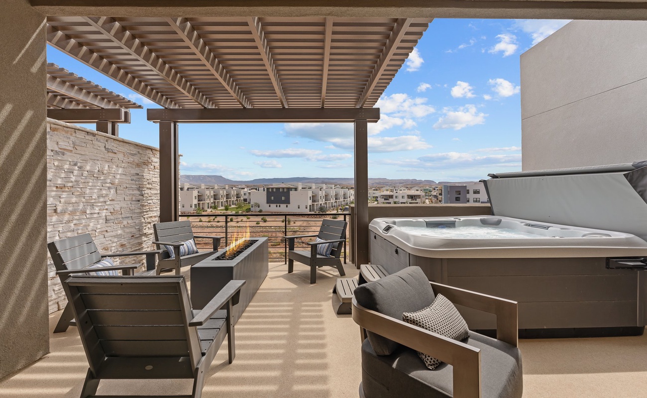 Private Hot Tub + Fire Pit