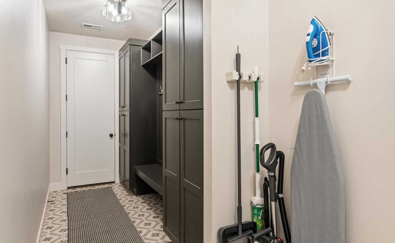 House 2: Garage Entrance