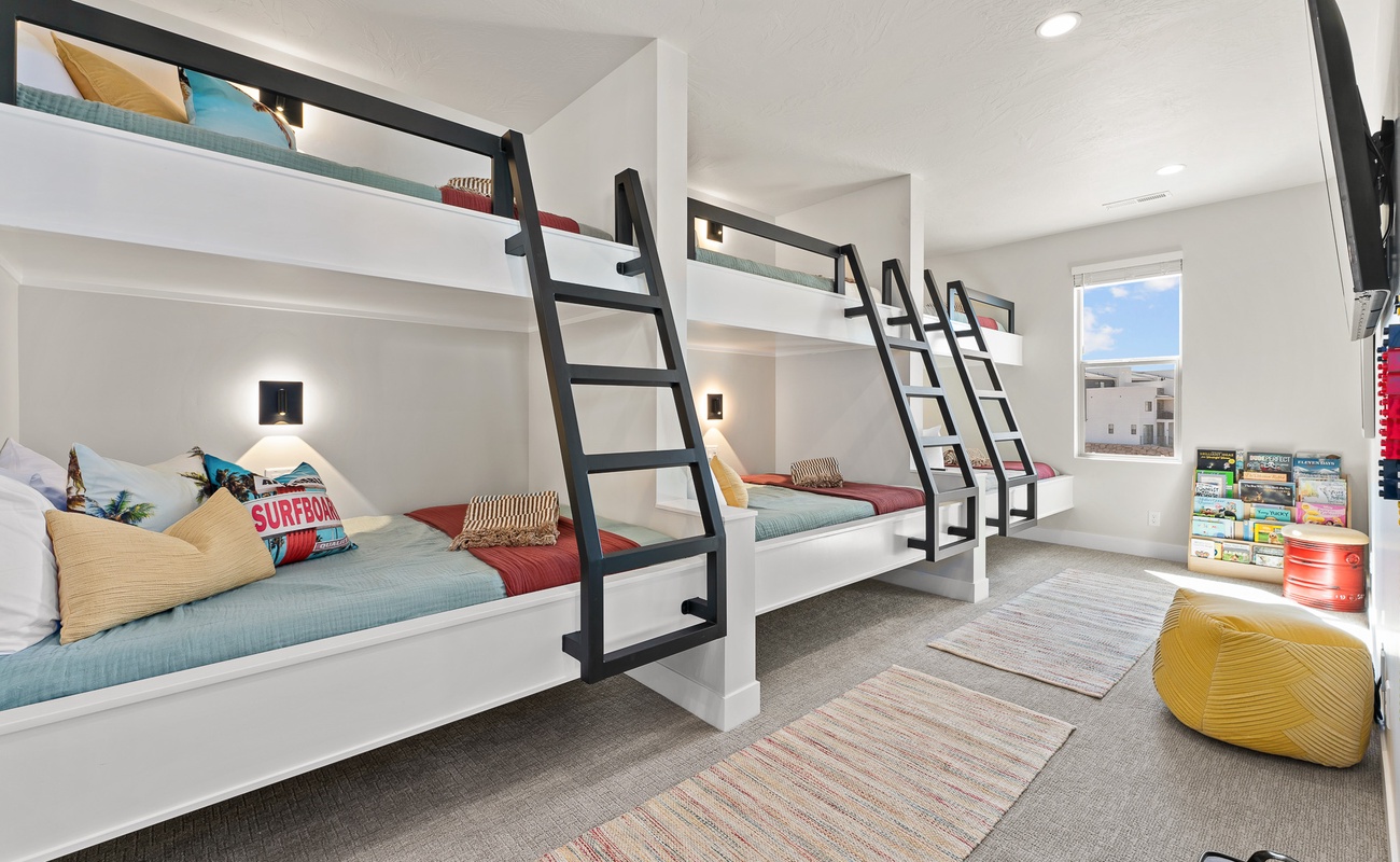 Bunk Room - 3 T/D Bunks