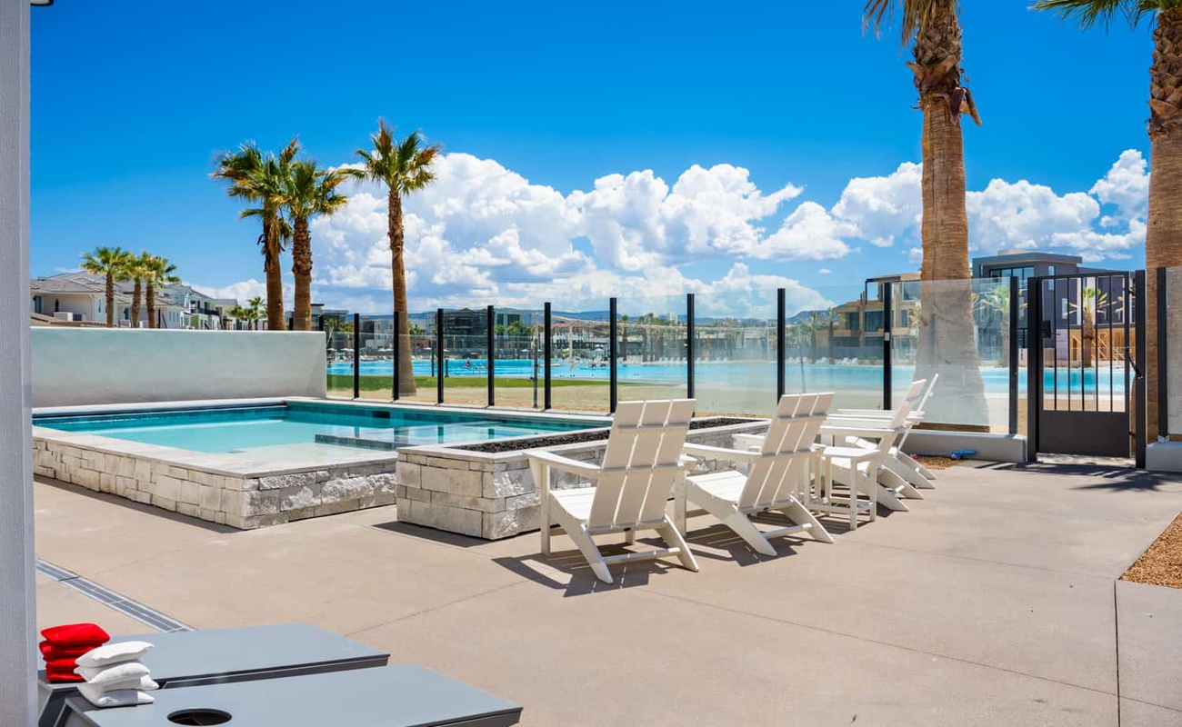 Private Pool with Direct Lagoon Access