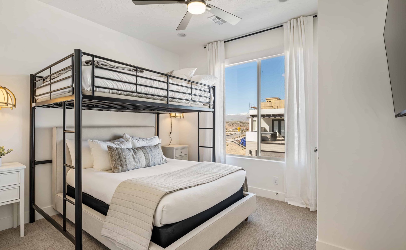 Full Bed / Twin Bunk