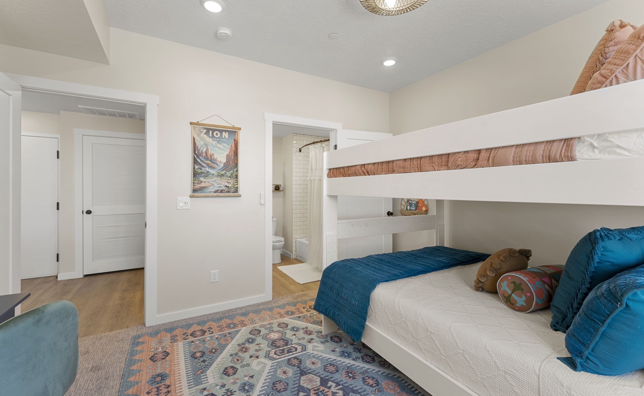 Queen/Queen Bunk Bed