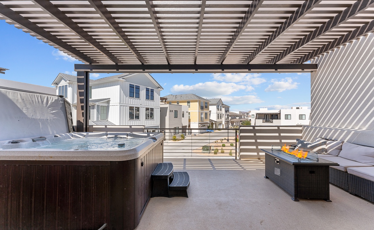Private Hot Tub & Balcony Area