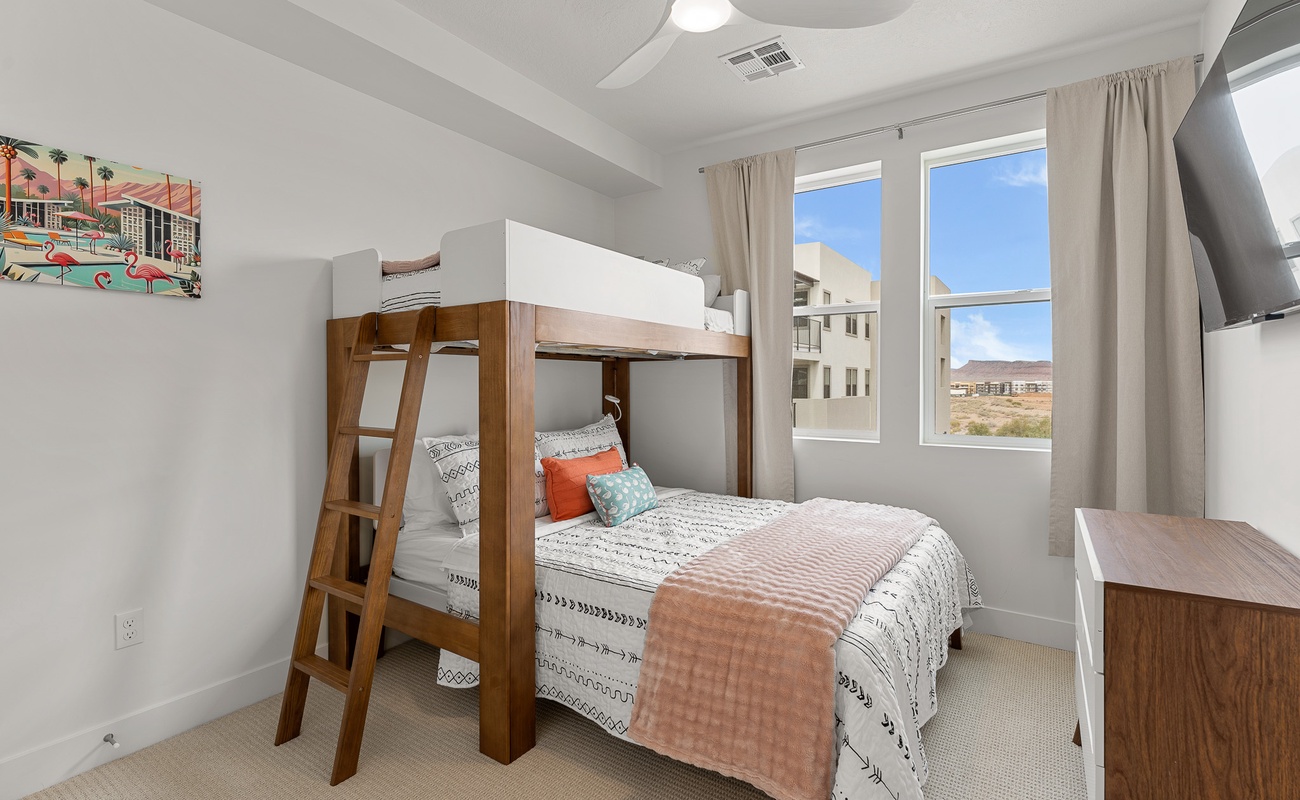 Twin/Double Bunk Room