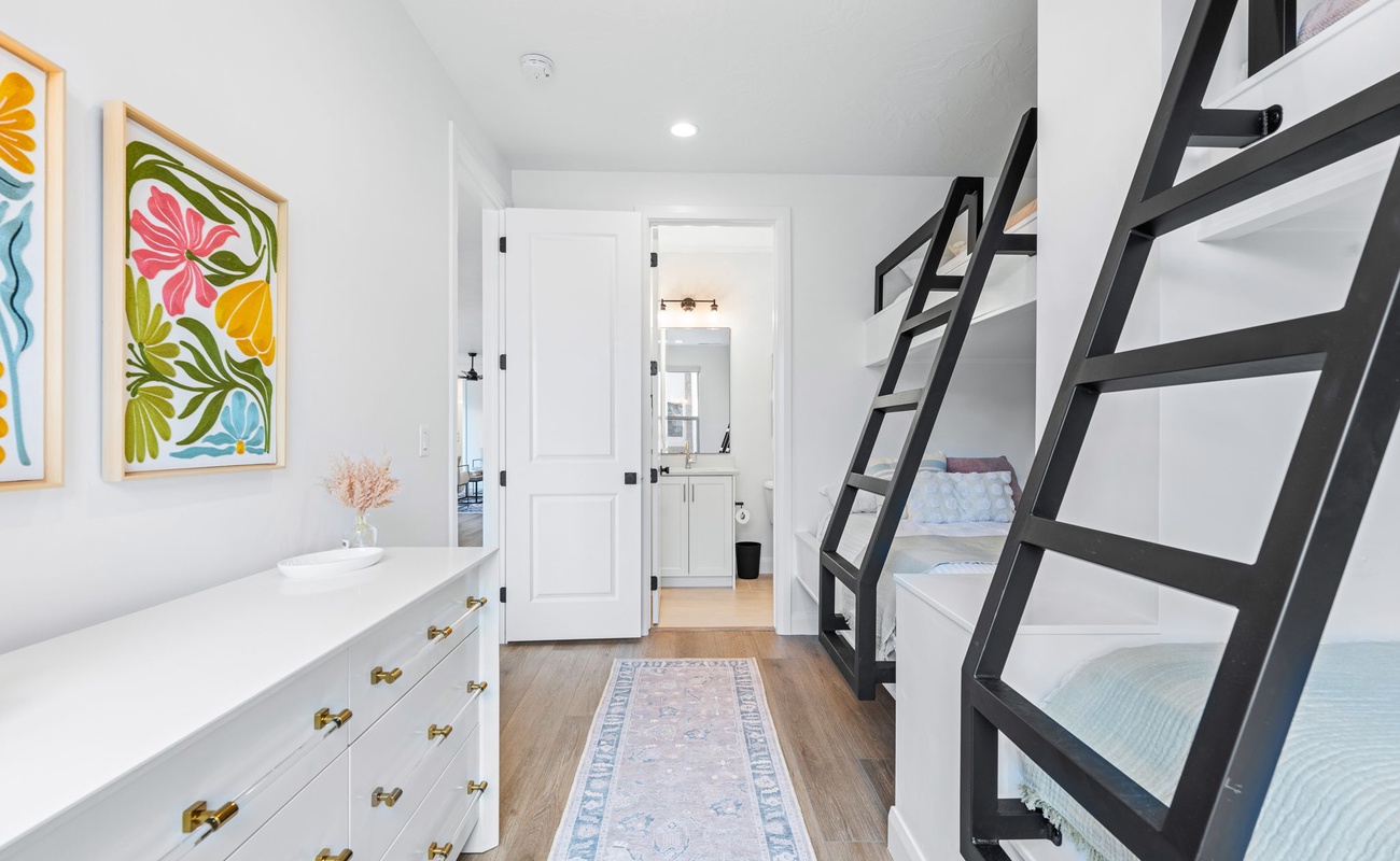 Bunkroom 2 Twins over Doubles