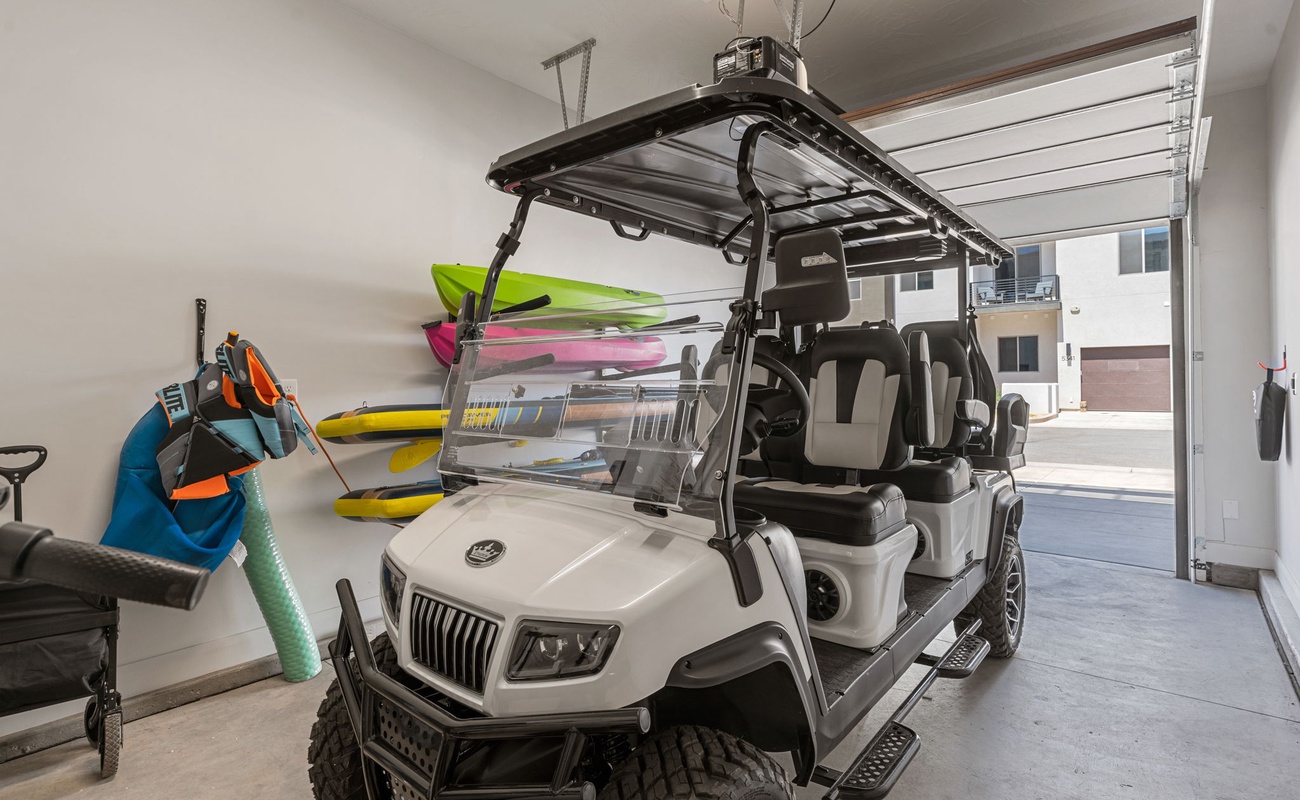 Golf Cart / Paddle Boards