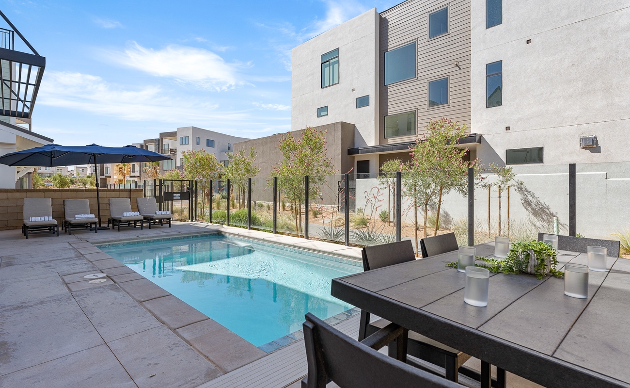 Private Pool and Outdoor Dining Area