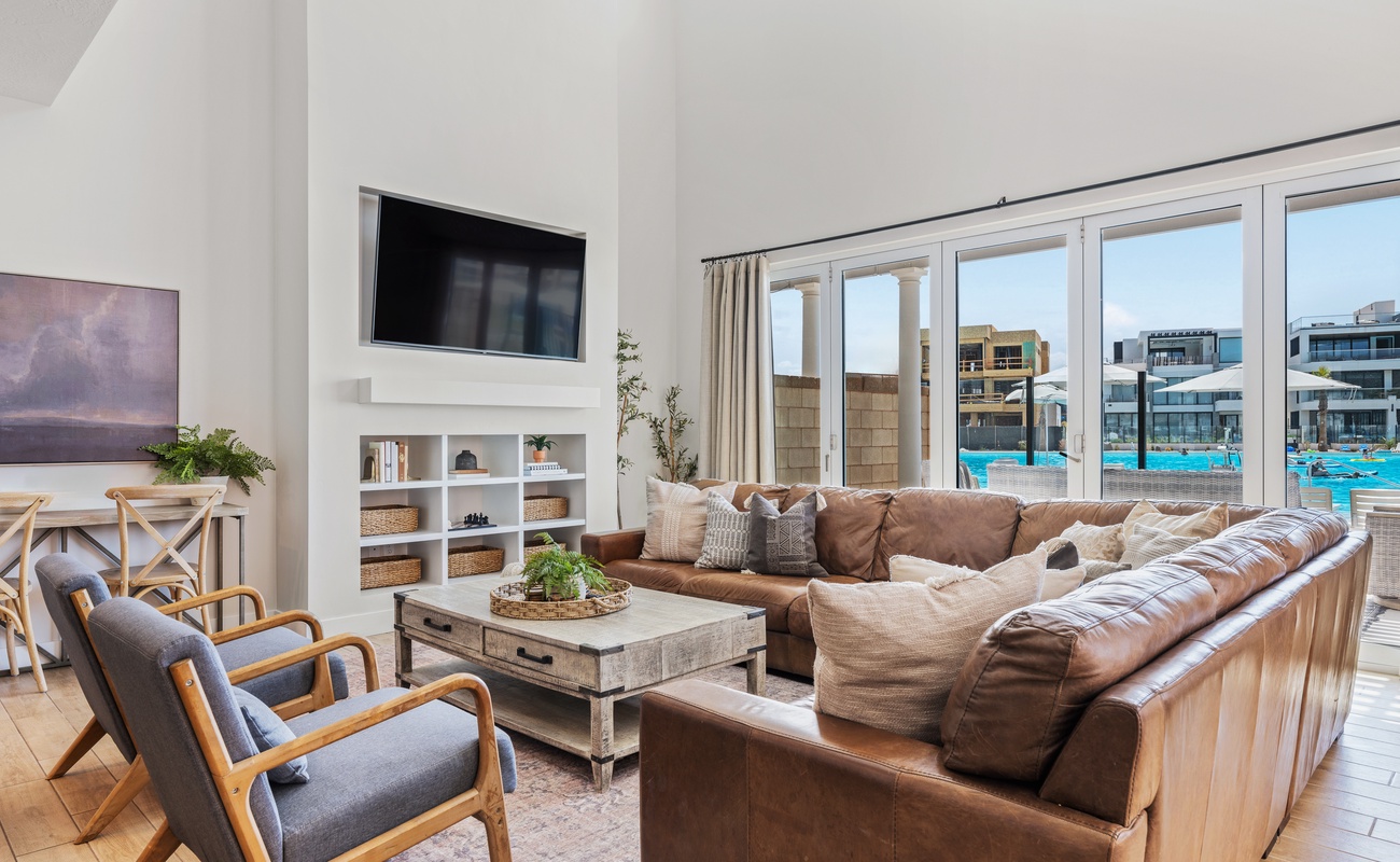 Living Room & Lagoon Front Views