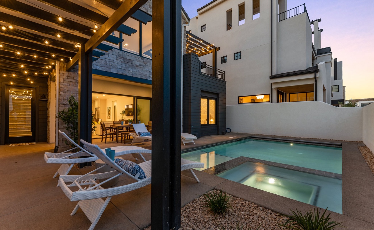 Private Pool + Hot Tub