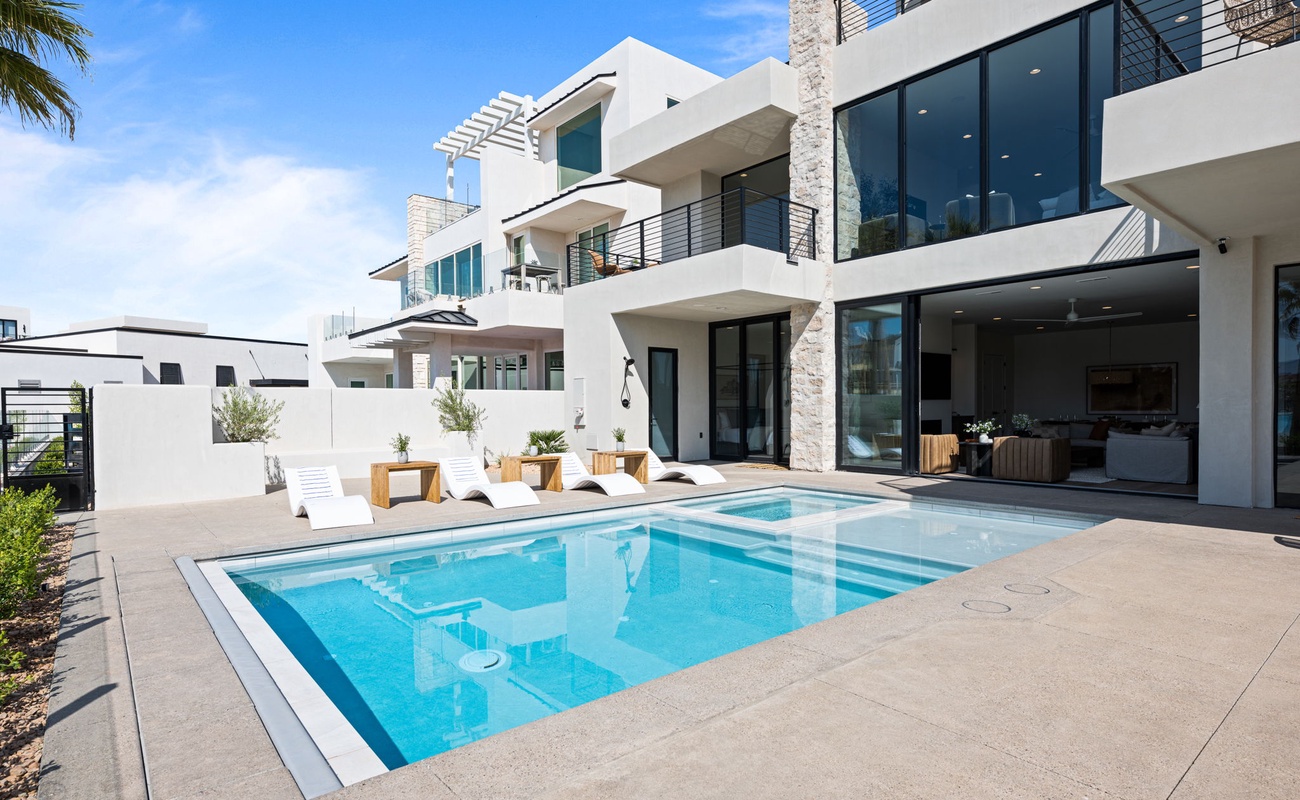 Private Pool and Hot Tub