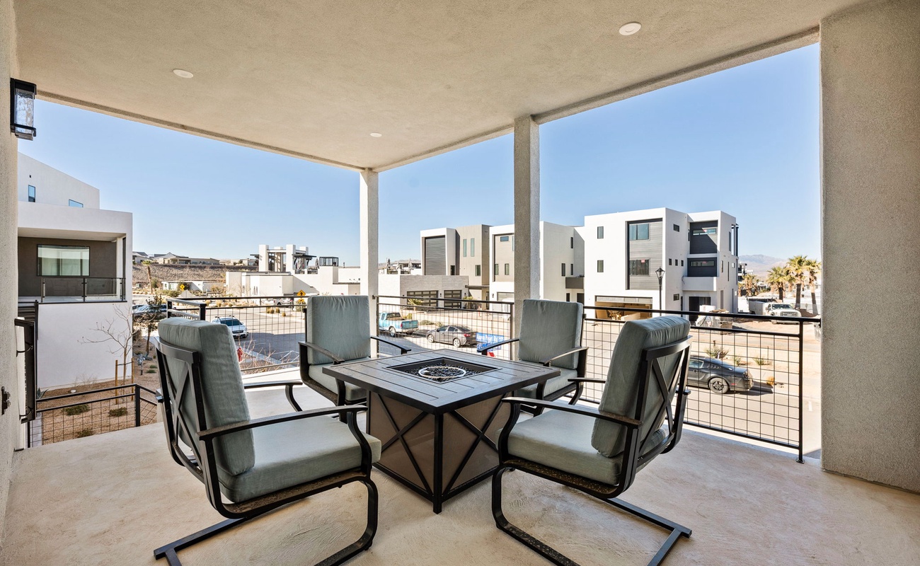 Casita Patio/Fire Table