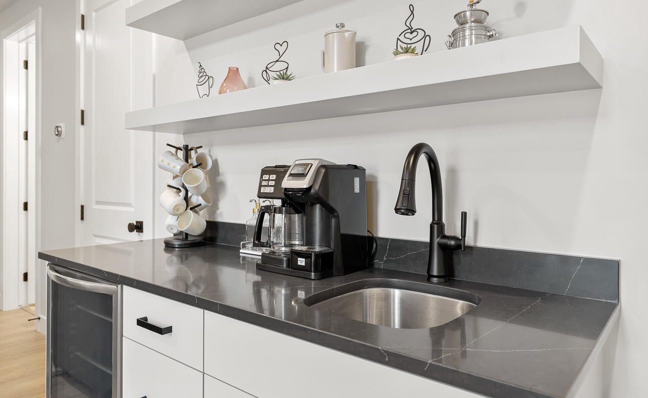 Kitchenette (2nd Floor)