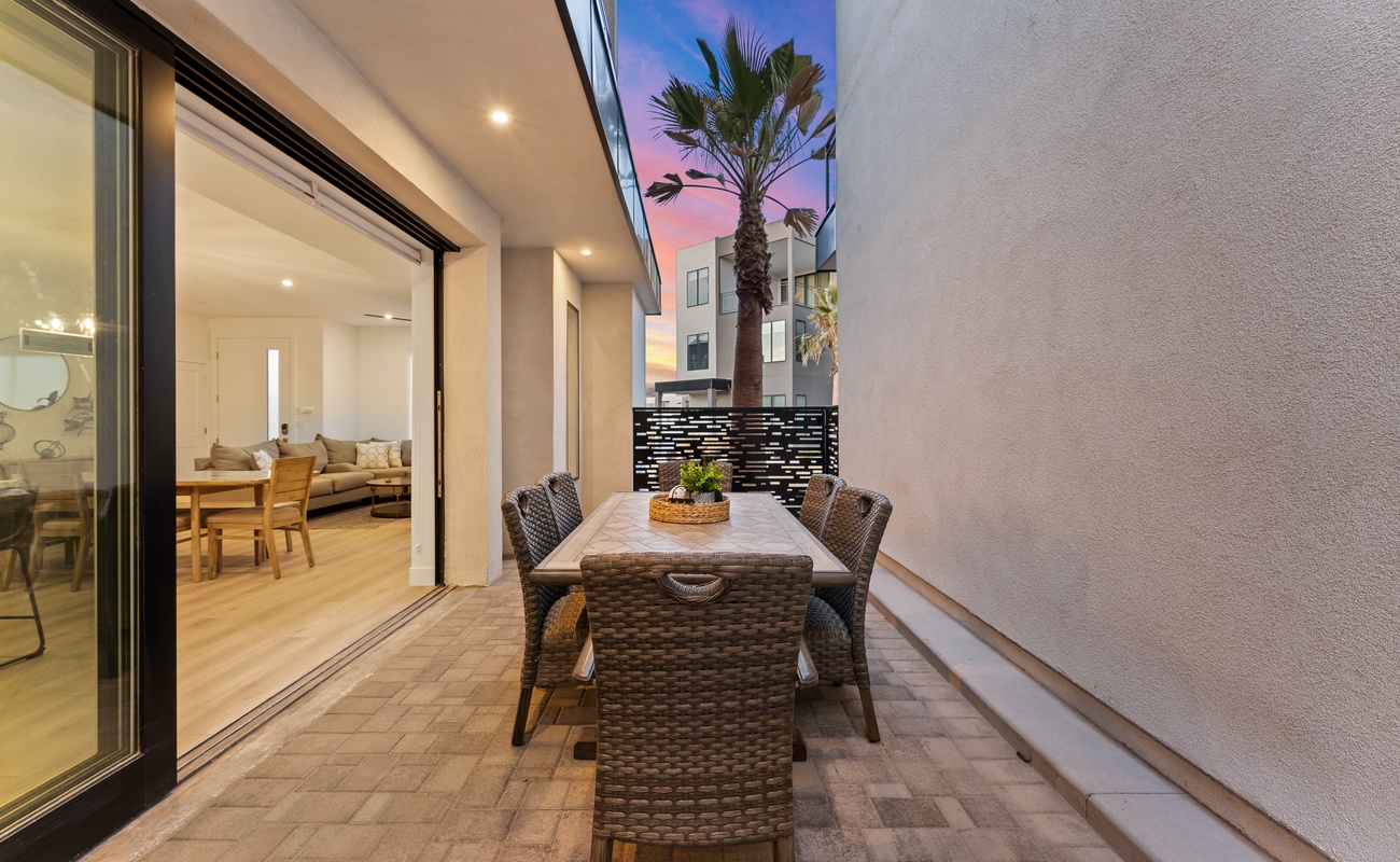 Outdoor Dining Area, Main Level