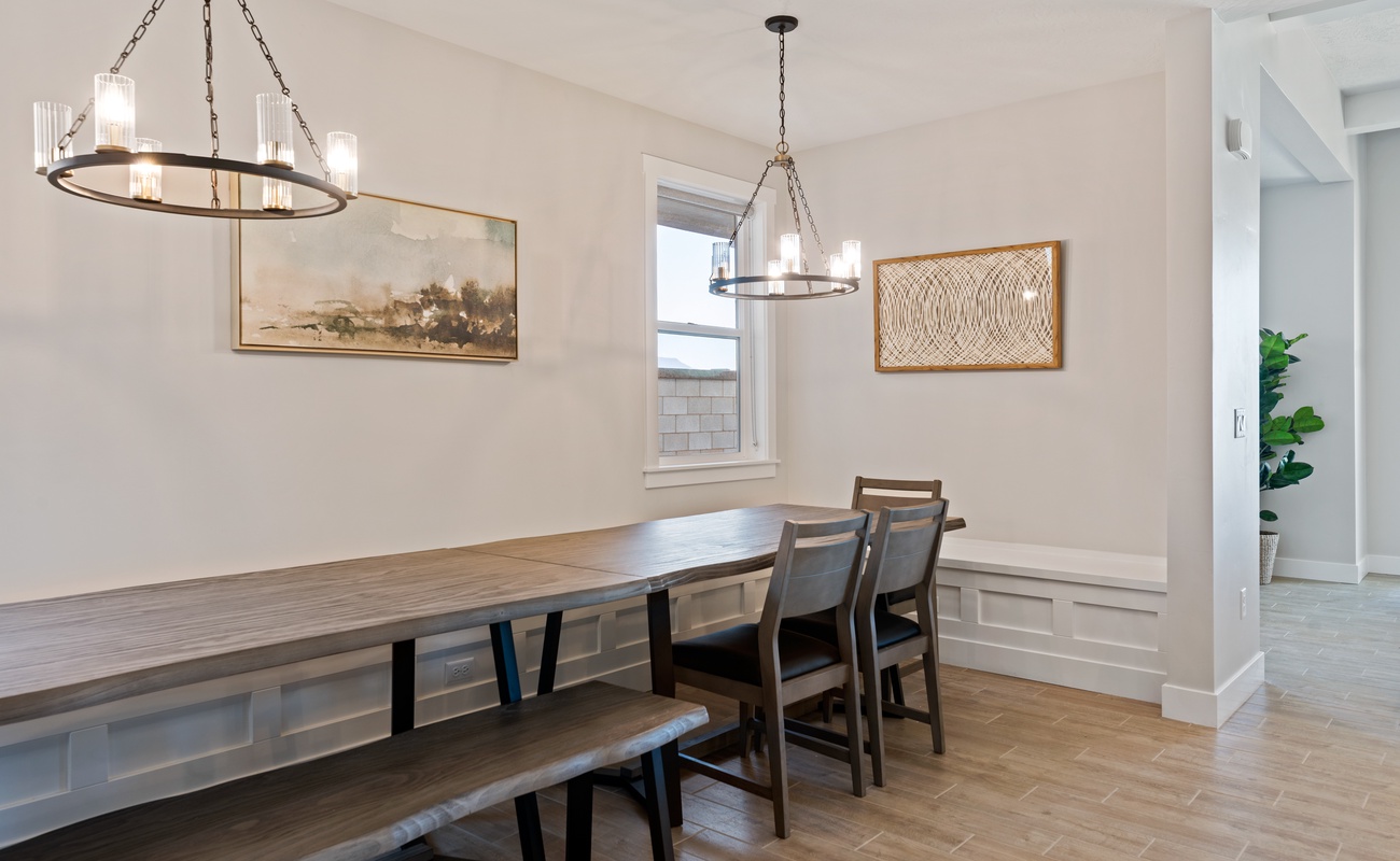 House 1: Dining Table