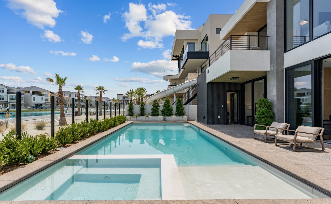 Private Pool + Hot Tub