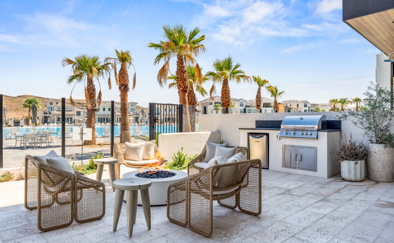 Grill and Patio Seating / Fire Pit