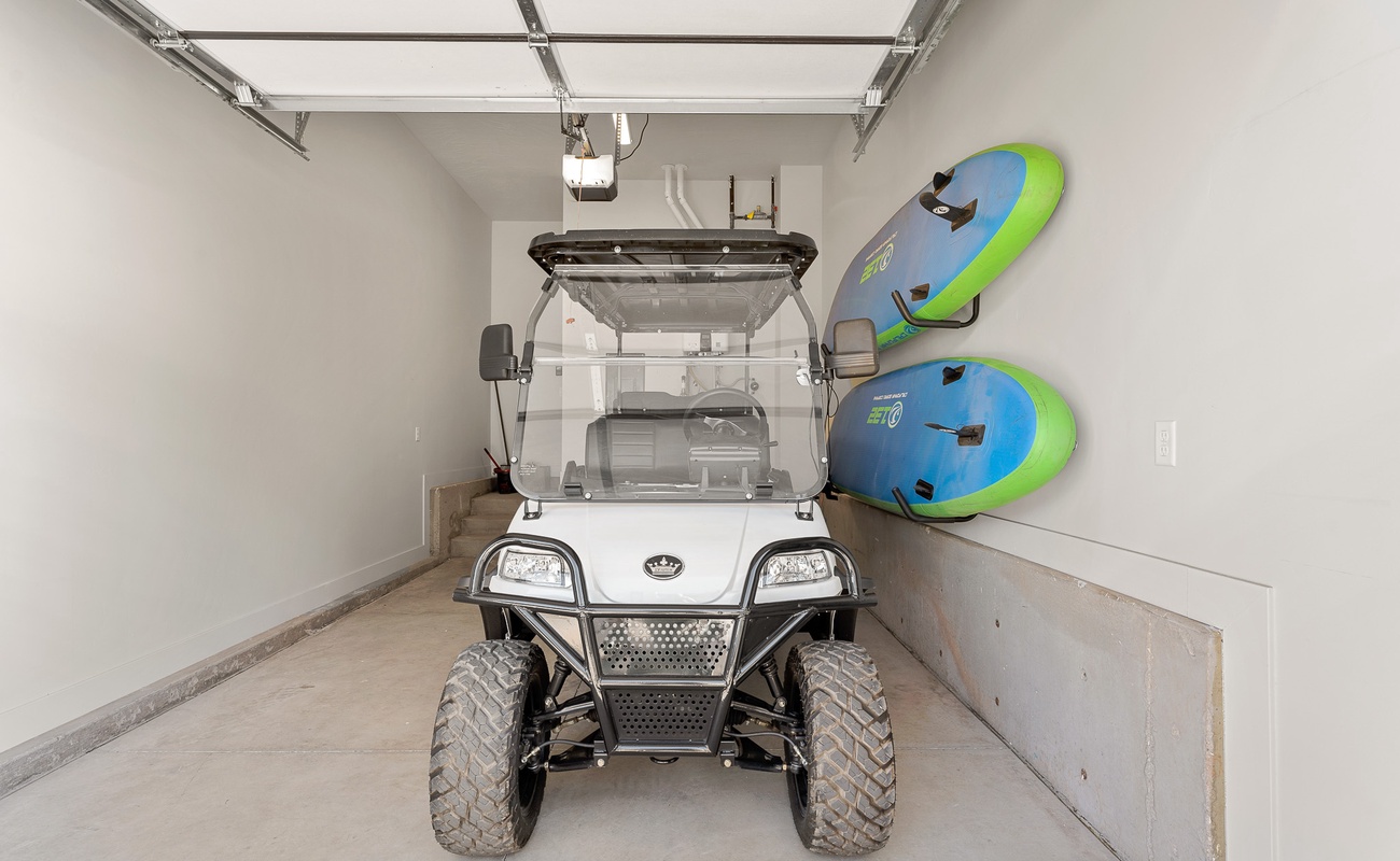 Golf Cart / Paddleboards