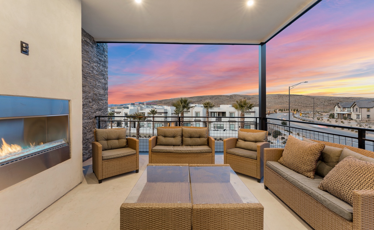 Outdoor Private Balcony