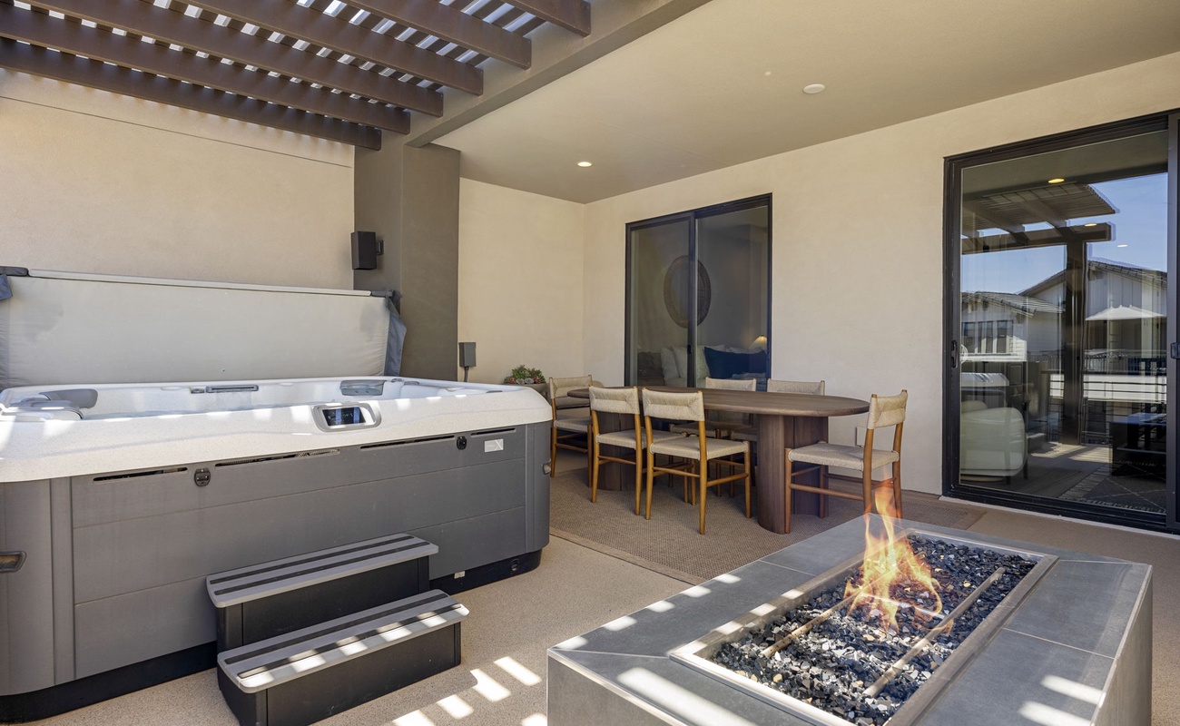 Private Hot Tub + Fire Table