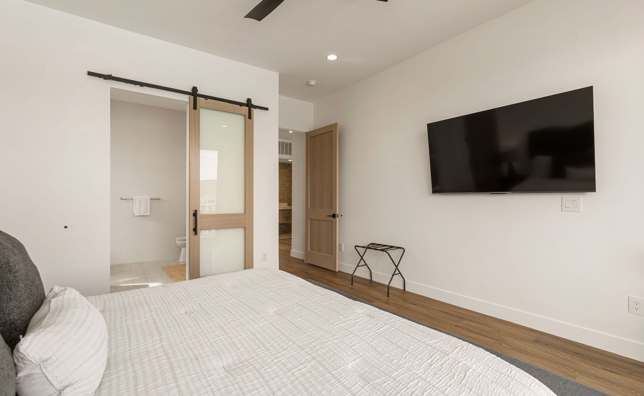 Unit C - King Bedroom