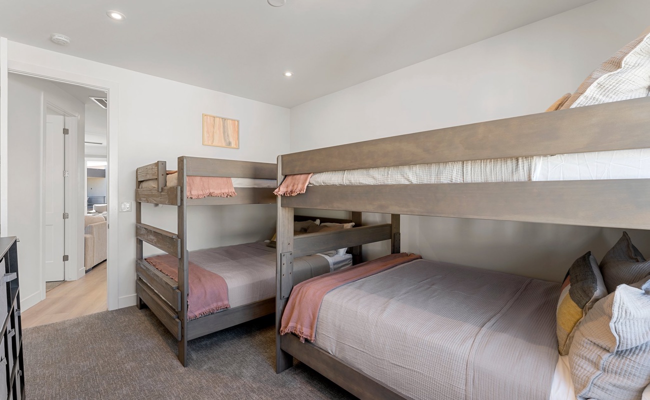 2 Queen over Queen Beds