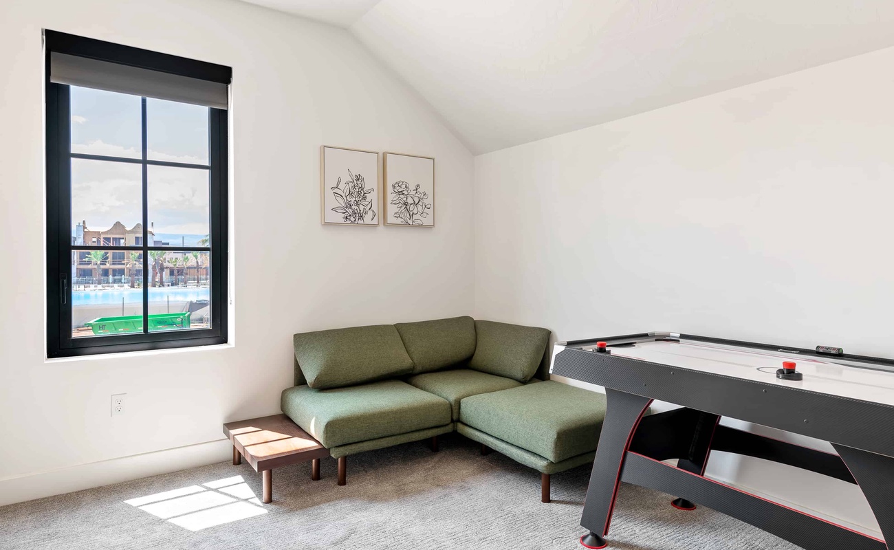 Bunk Room / Air Hockey