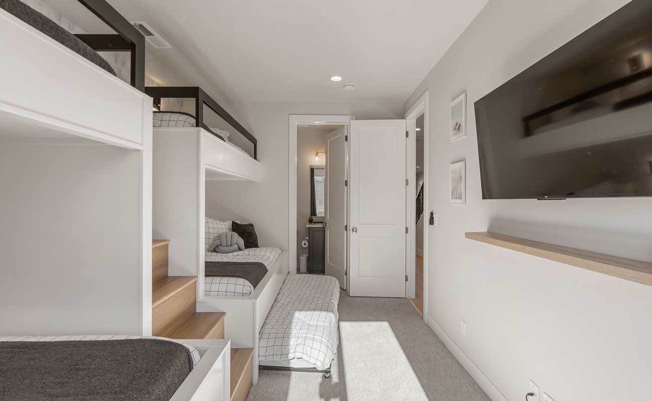 2 Twin/Double Bunks + 2 Twin Trundles