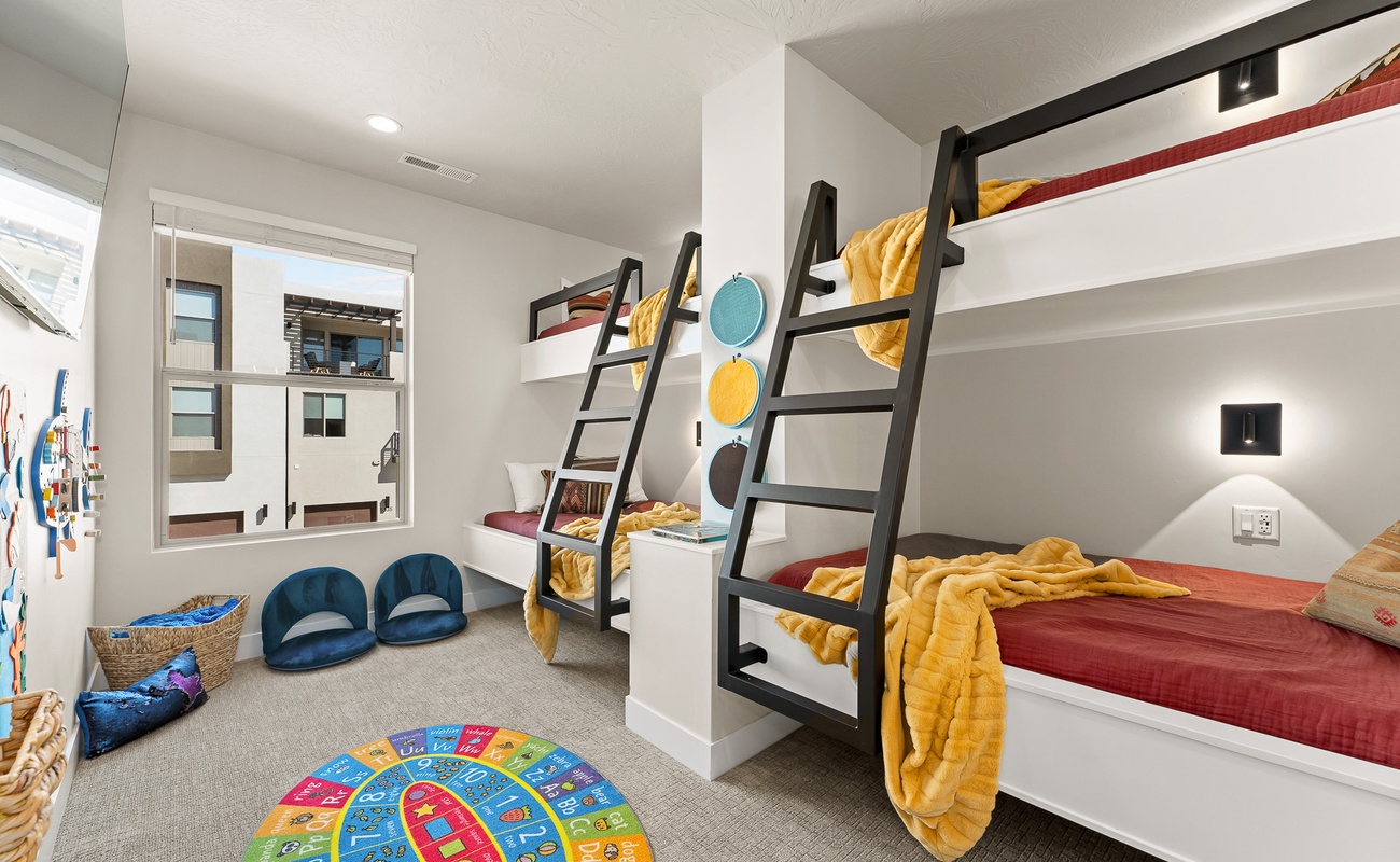 Bunk Room - 2 T/D Bunks