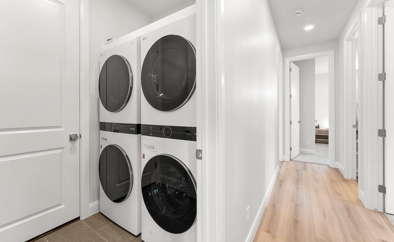 2 Washers and 2 Dryers