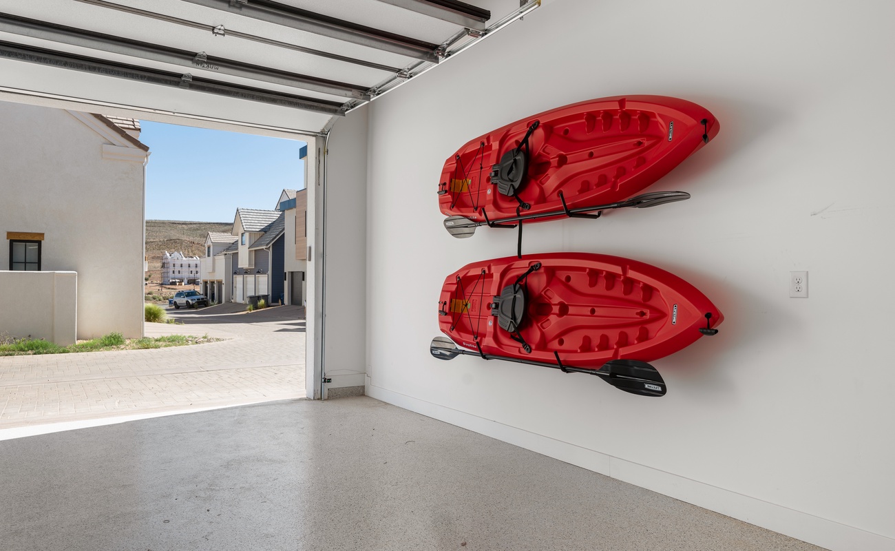 2 Kayaks