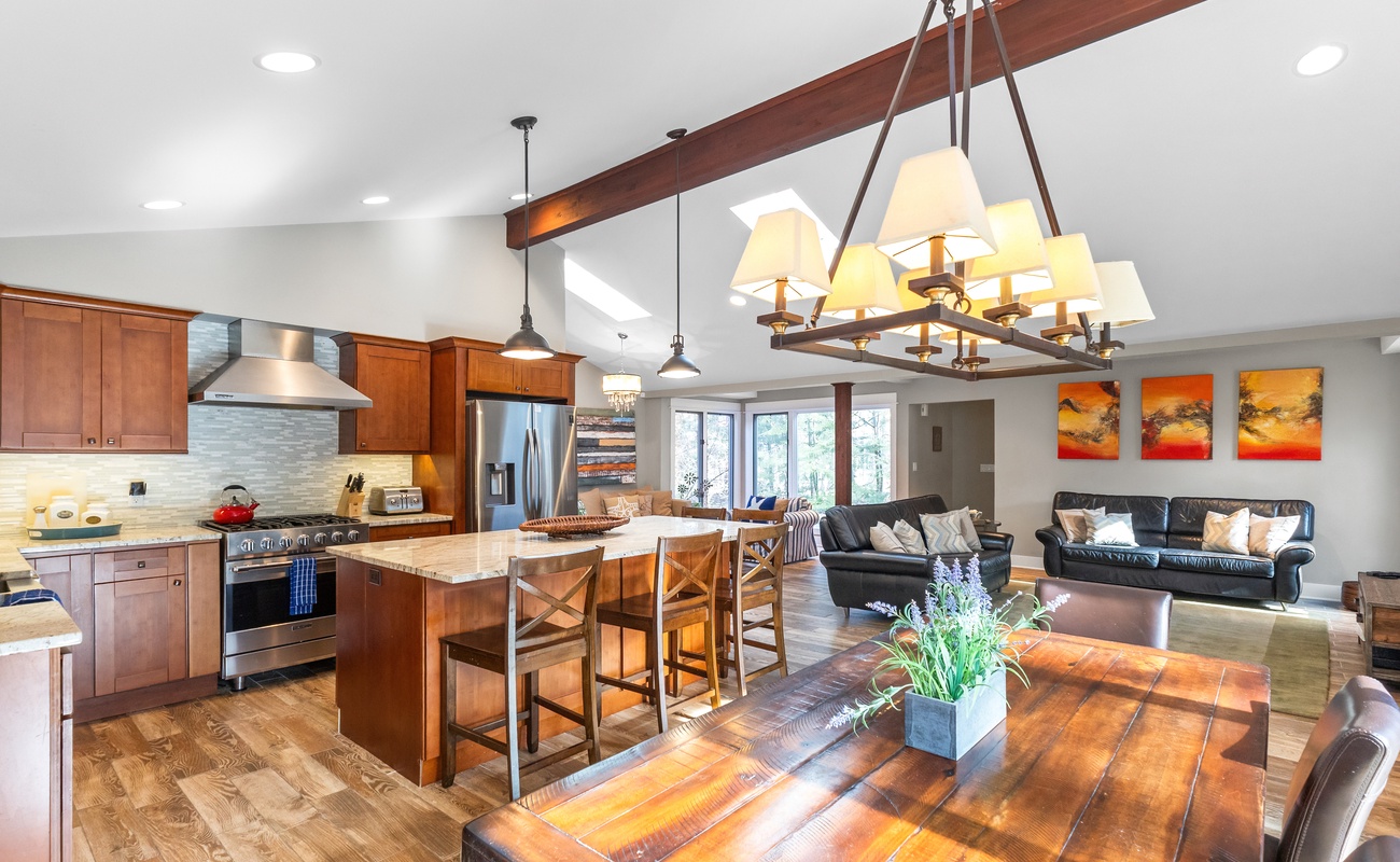 Open floor plan perfect for connection