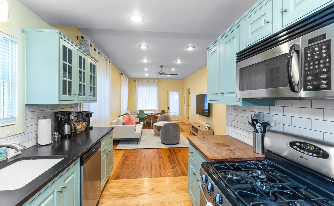 Fully equipped kitchen with gas stove