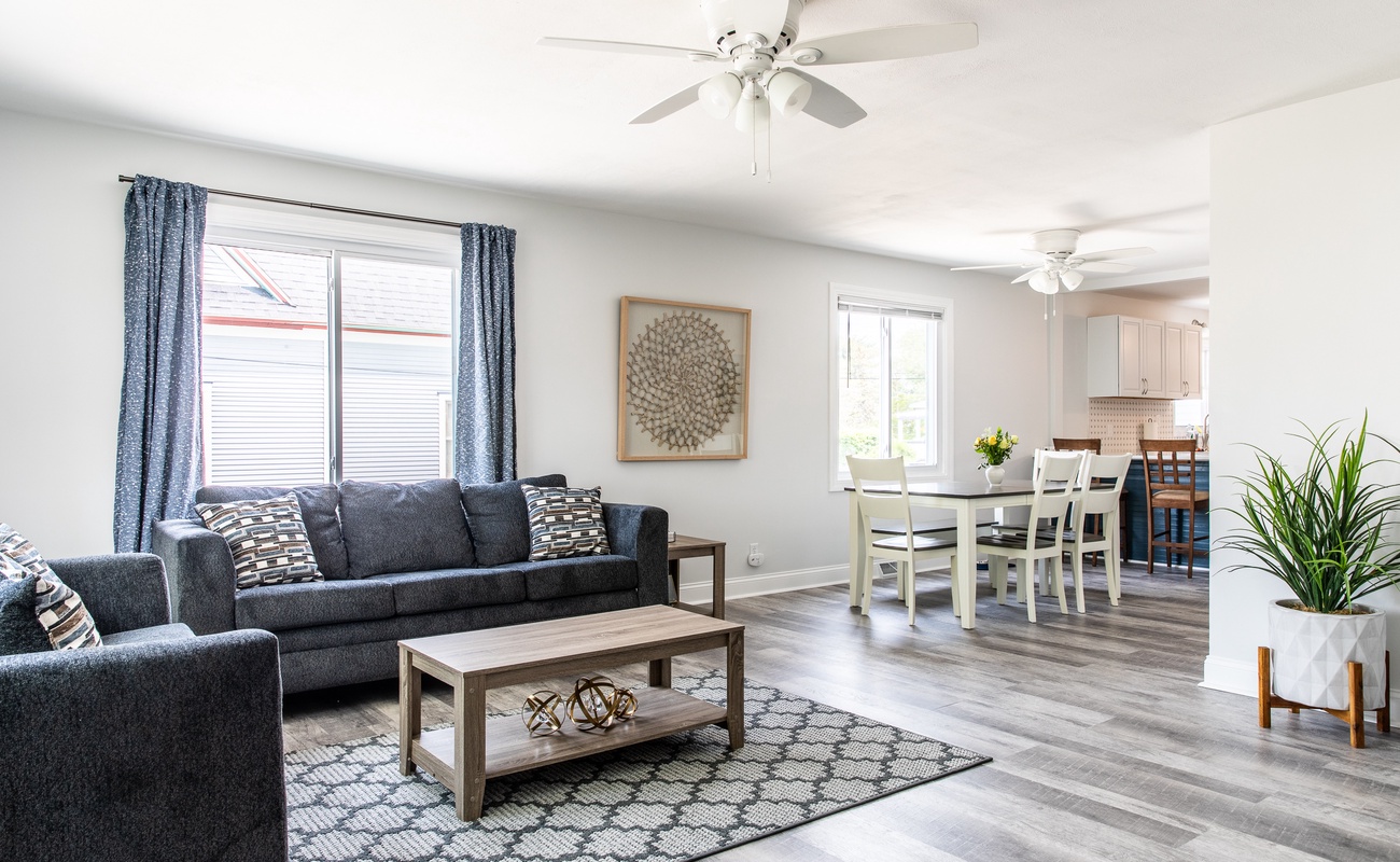 Relax in the living room, you're on vacation!