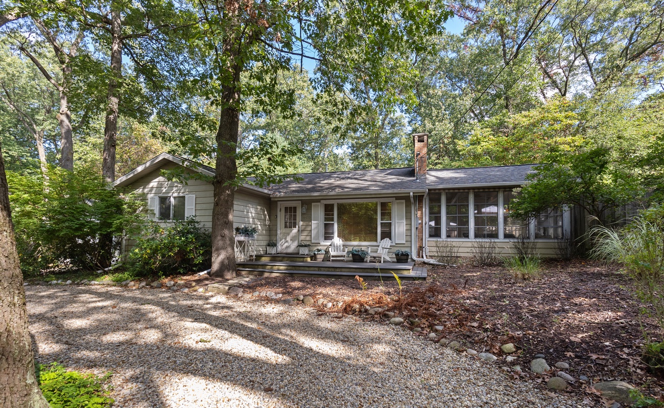 Welcome to Woodcrest Pool Paradise!