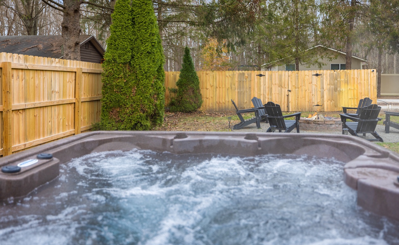 New hot tub, sparkling clean and ready!