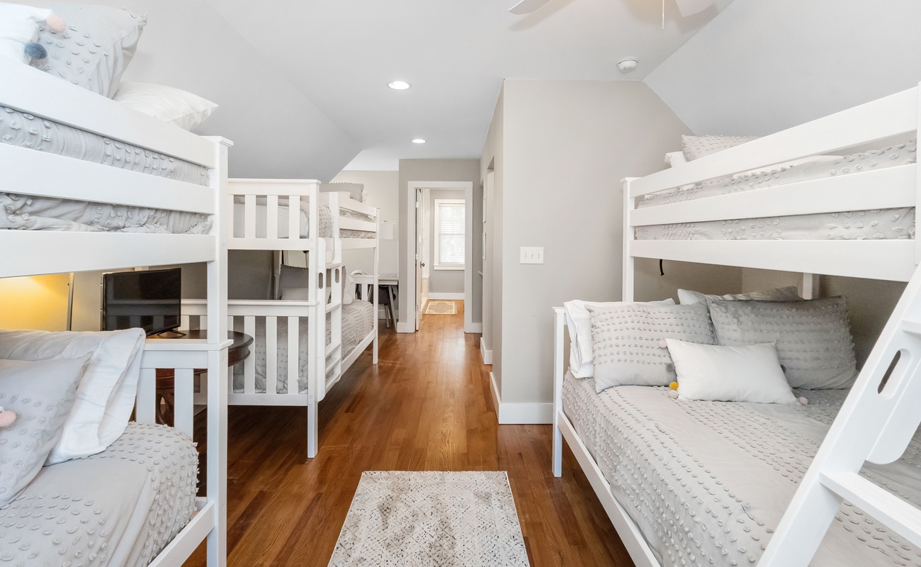 Awesome bunk room upstairs