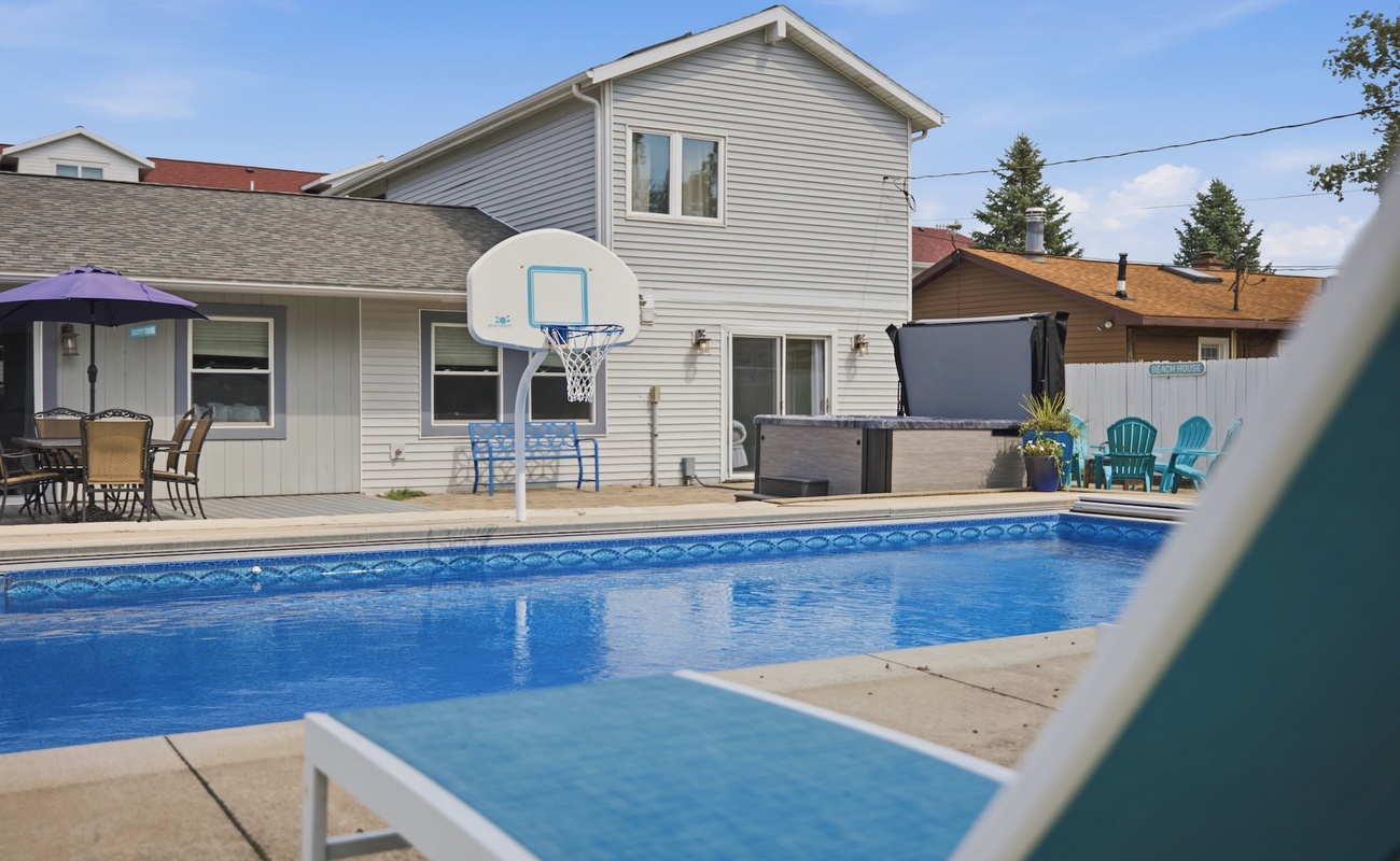 Berrien Harbor Pool House