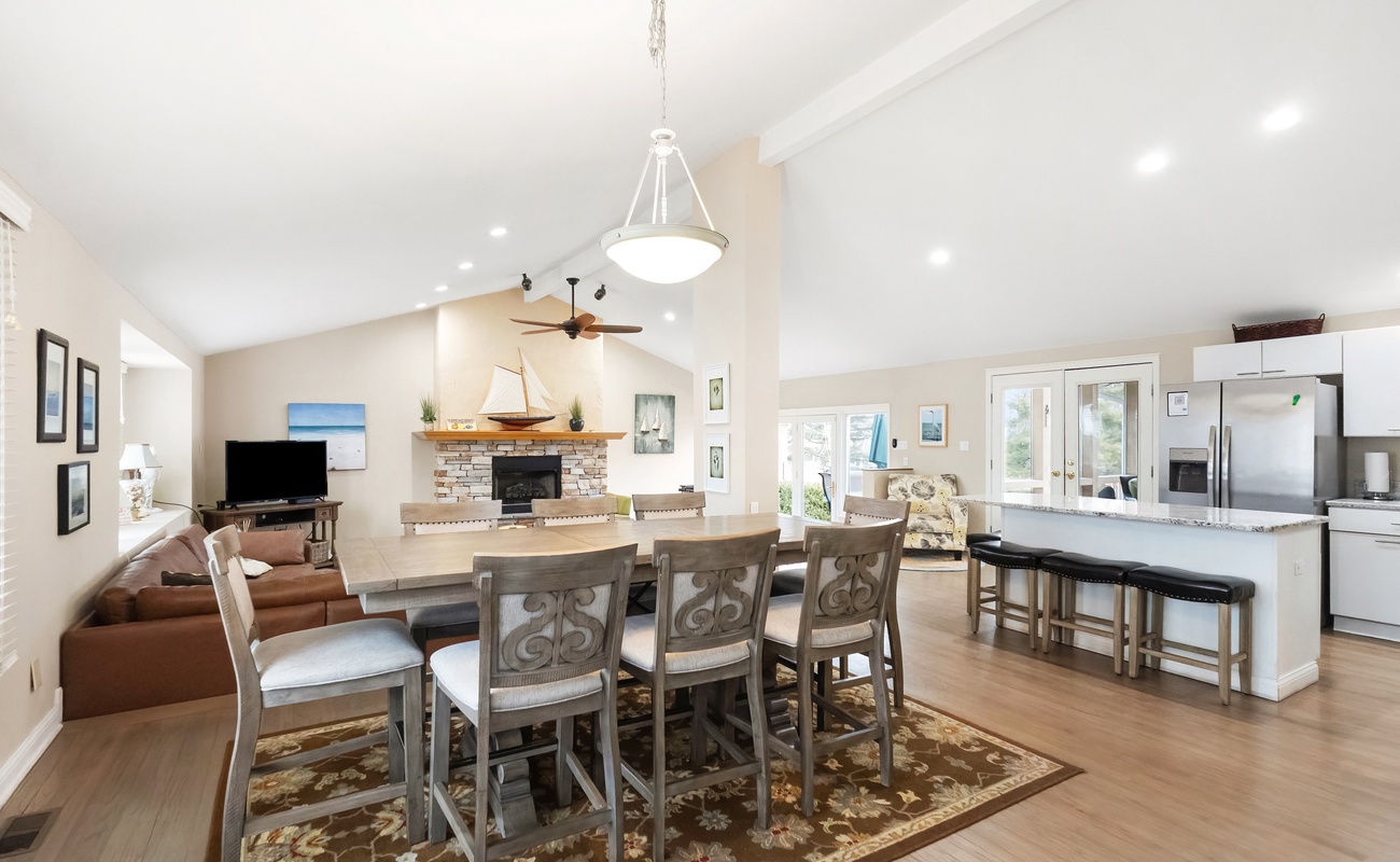 Open concept living and dining area