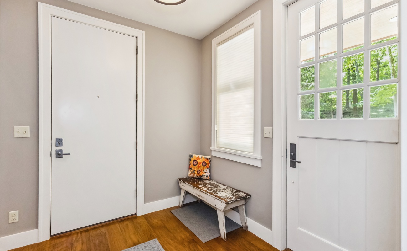 Entryway - Welcome, kick off your shoes!