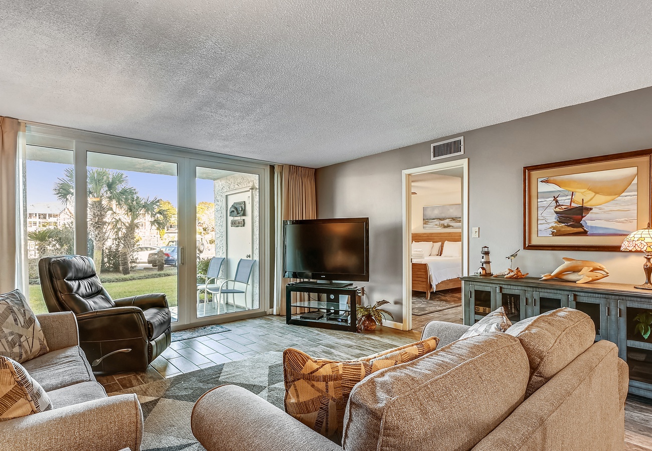 Dolphin Point 103B Photo