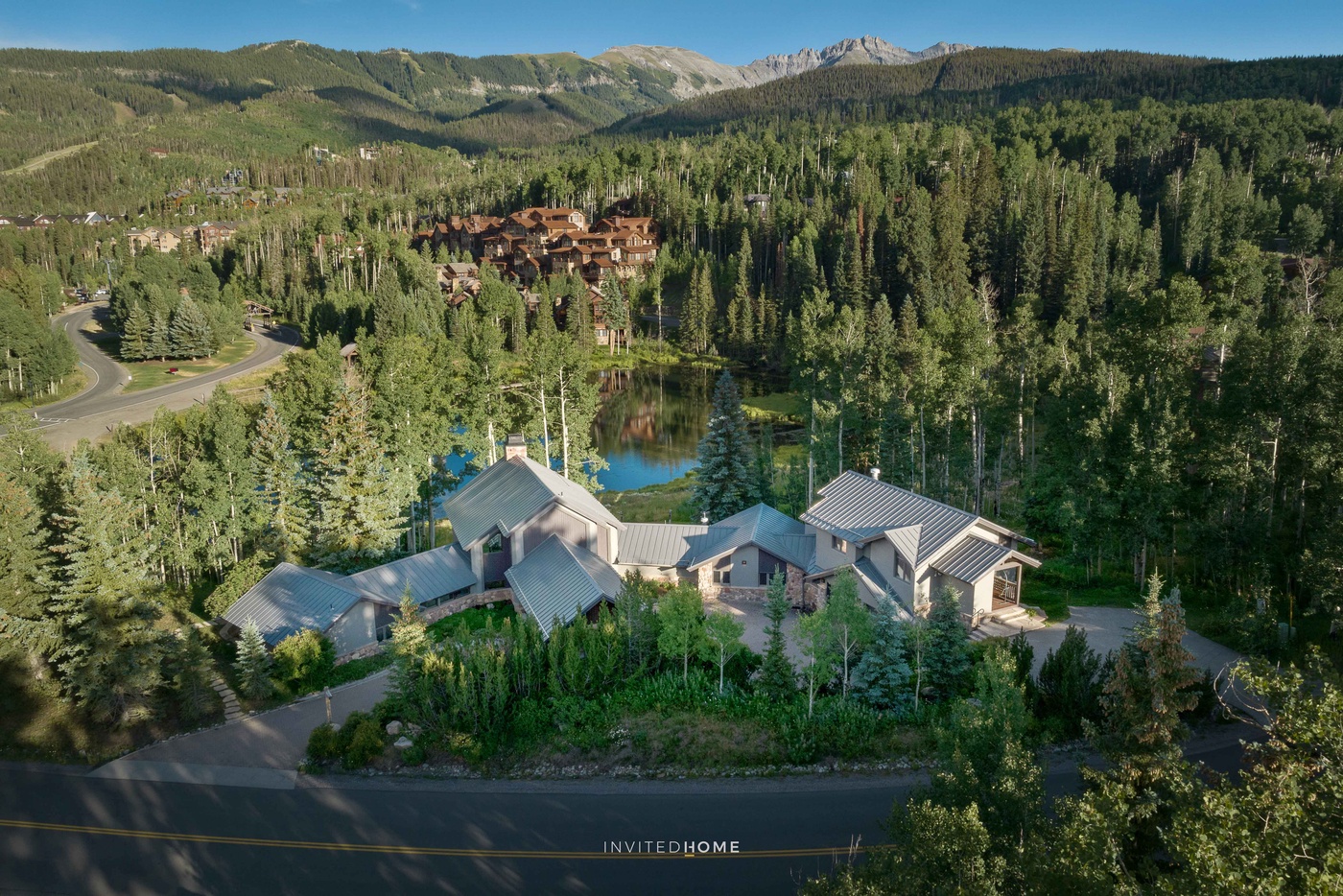 Aspen Grove Chalet at Elk Lake With Telluride Ski Resort in the Distance